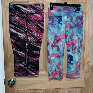 2 Piece Bundle Cropped Sports Leggings gym ready Size : XS & Small Pre-loved